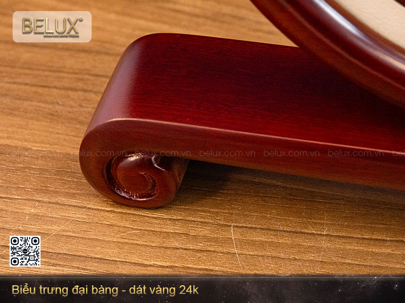 Biểu trưng tròn đại bàng dát vàng 24k&nbsp;